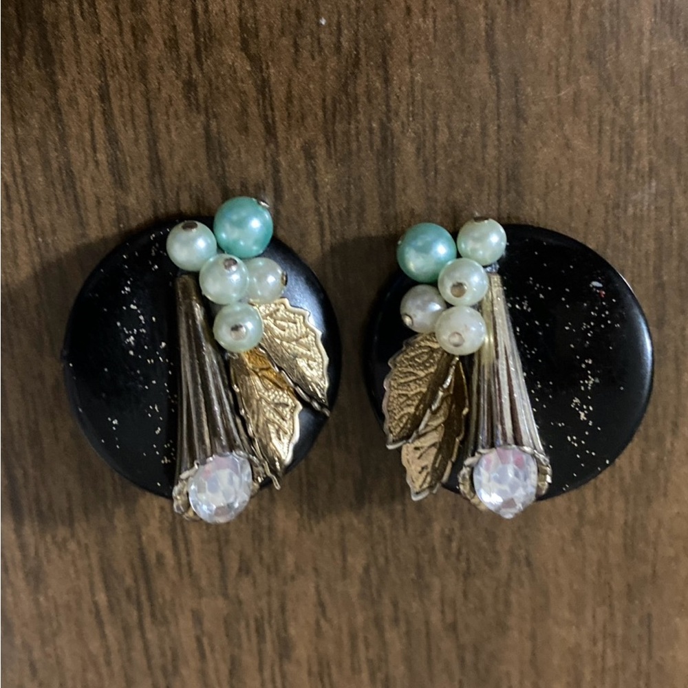 Elegant Black and Gold Earrings with Faux Pearls Cluster